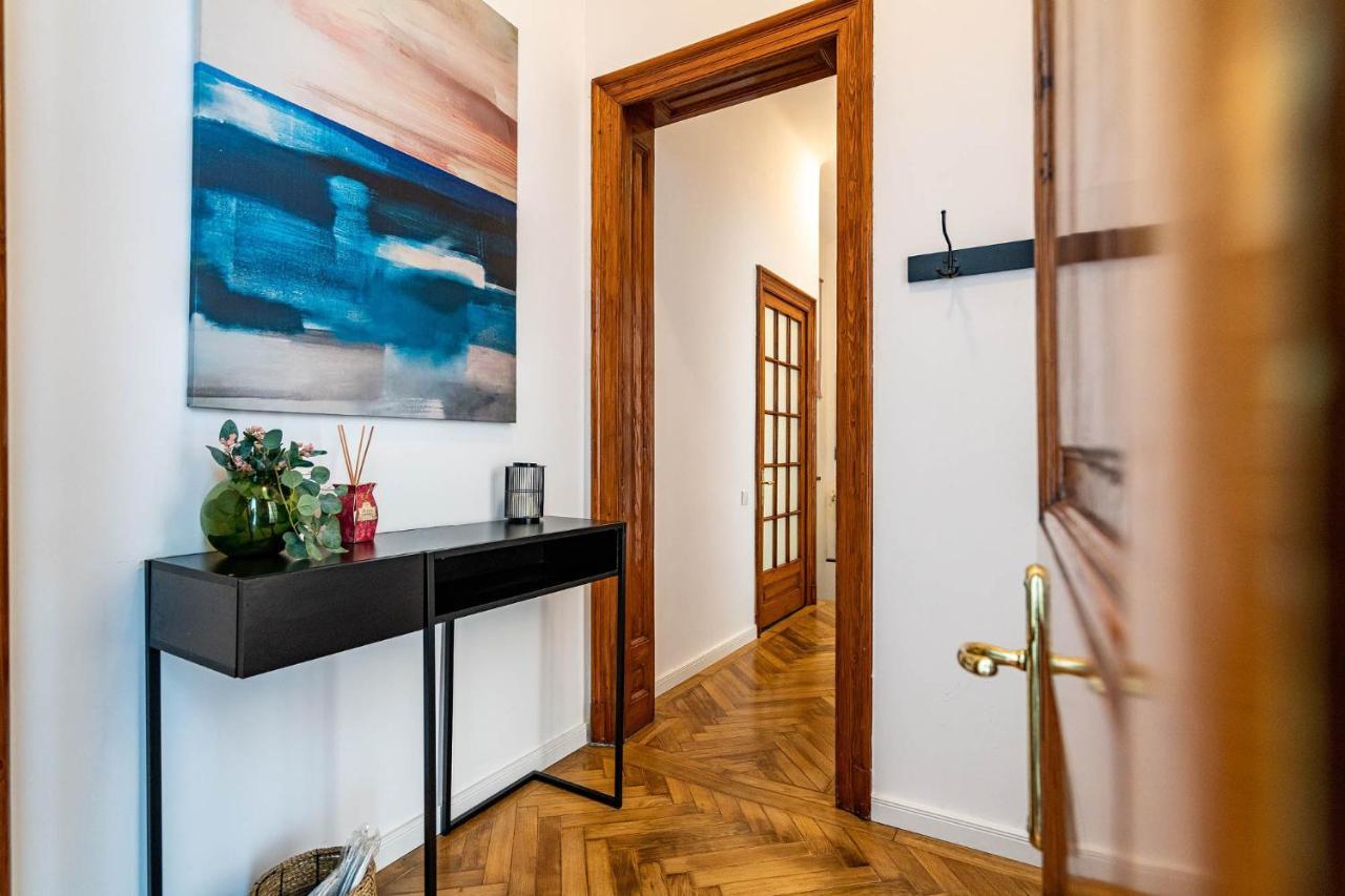 Ferienwohnung 2Br Blue Cloud In The Centre Bukarest Exterior foto