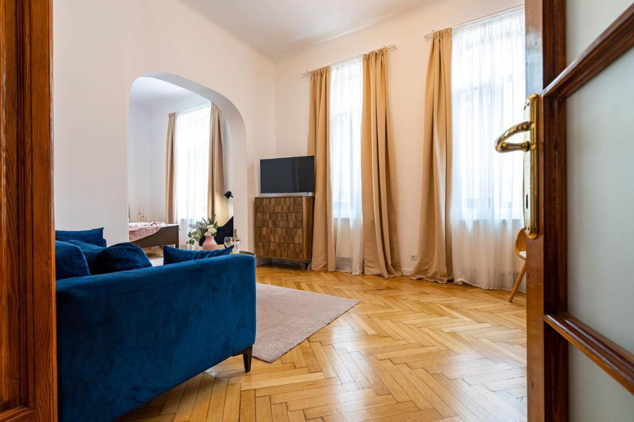 Ferienwohnung 2Br Blue Cloud In The Centre Bukarest Exterior foto